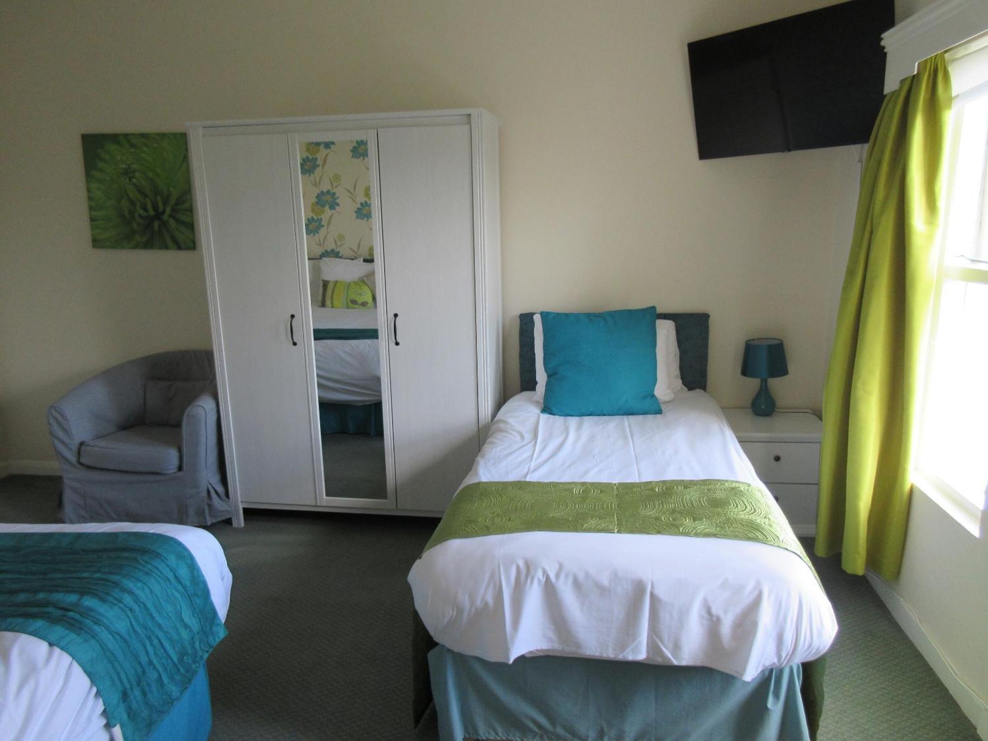 The Dolphin Hotel Great Yarmouth Room photo