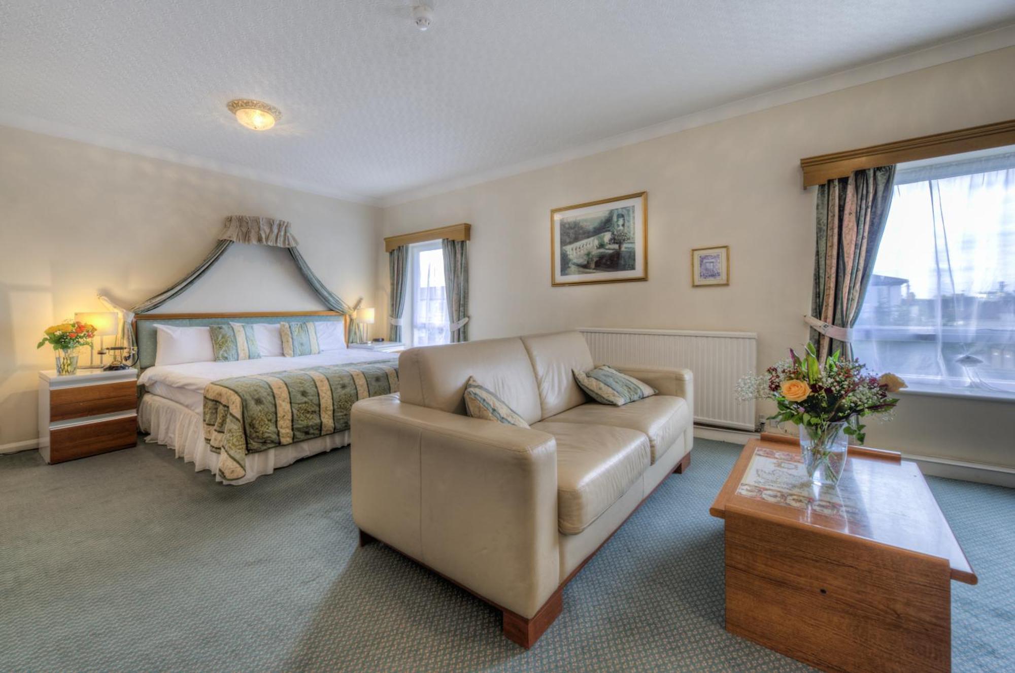 The Dolphin Hotel Great Yarmouth Room photo