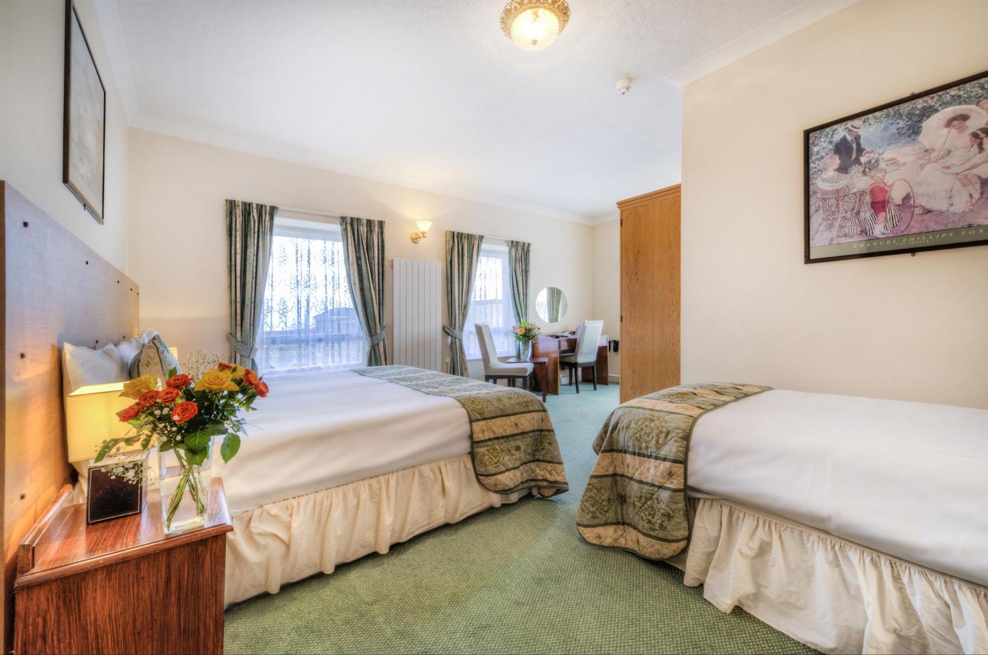 The Dolphin Hotel Great Yarmouth Room photo