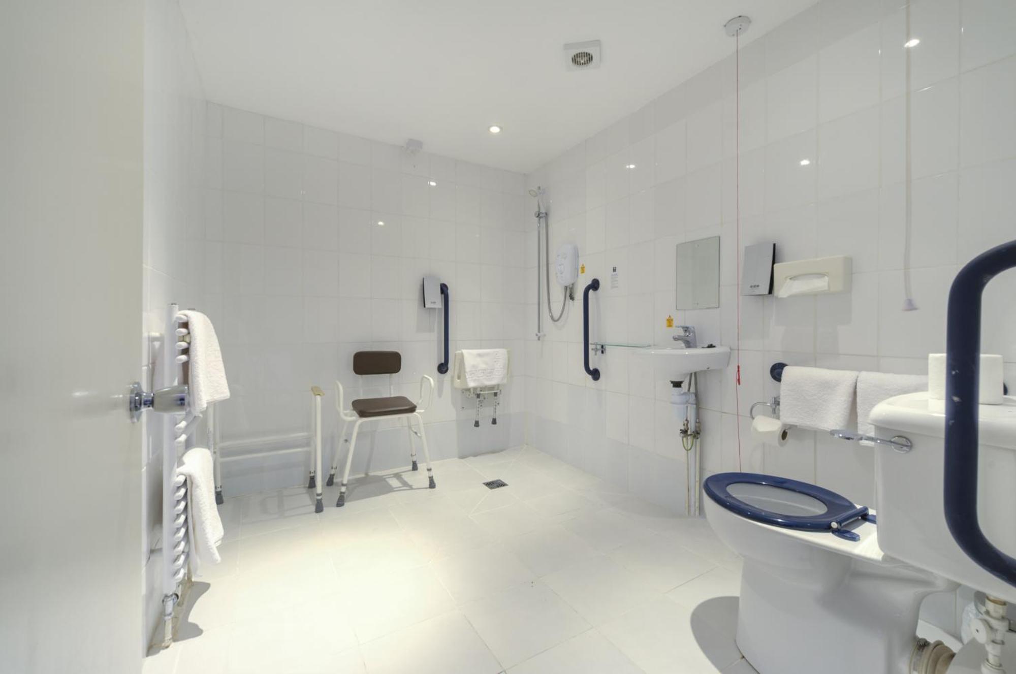 The Dolphin Hotel Great Yarmouth Room photo