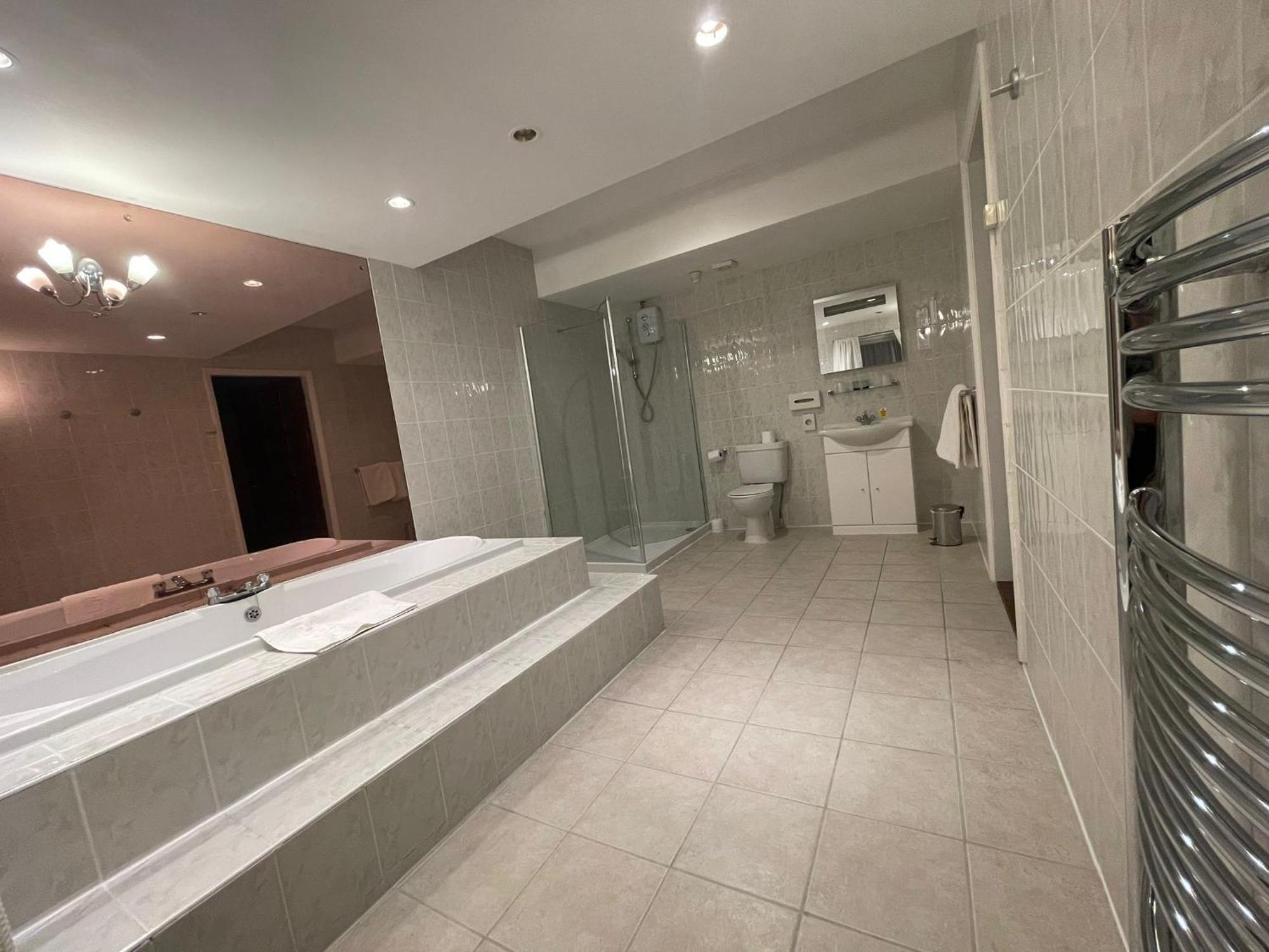 The Dolphin Hotel Great Yarmouth Room photo